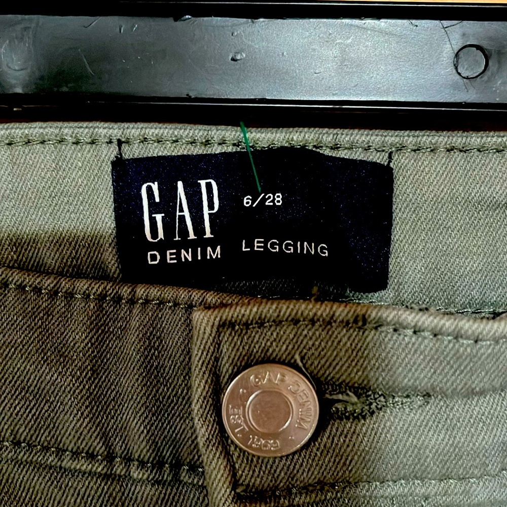 Gap denim leggings, light green color. No stains or tears.